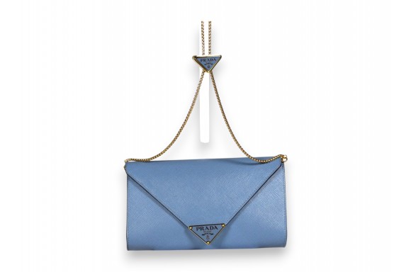 Prada Pochette con accessorio